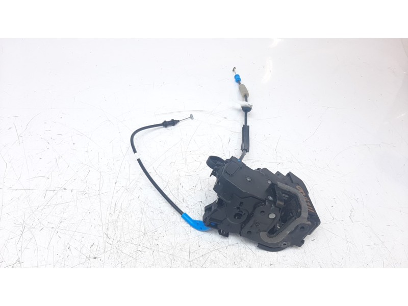 Recambio de cerradura puerta delantera derecha para peugeot 308 1.2 12v e-thp referencia OEM IAM 9835556980  