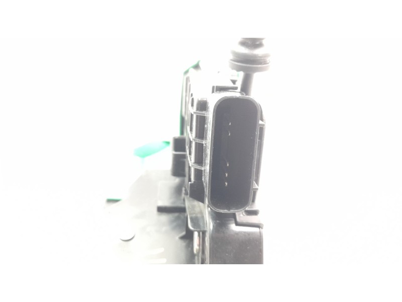 Recambio de cerradura puerta delantera derecha para hyundai i30 (pd) 1.4 cat referencia OEM IAM 81320G3020  