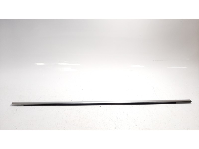 Recambio de moldura para volkswagen passat lim. (362) 2.0 tdi referencia OEM IAM 3AA937475A  