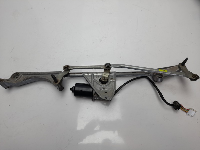 Recambio de motor limpia delantero para mercedes-benz clase clc (cl203) clc 220 cdi (la) (203.708) referencia OEM IAM A203820034