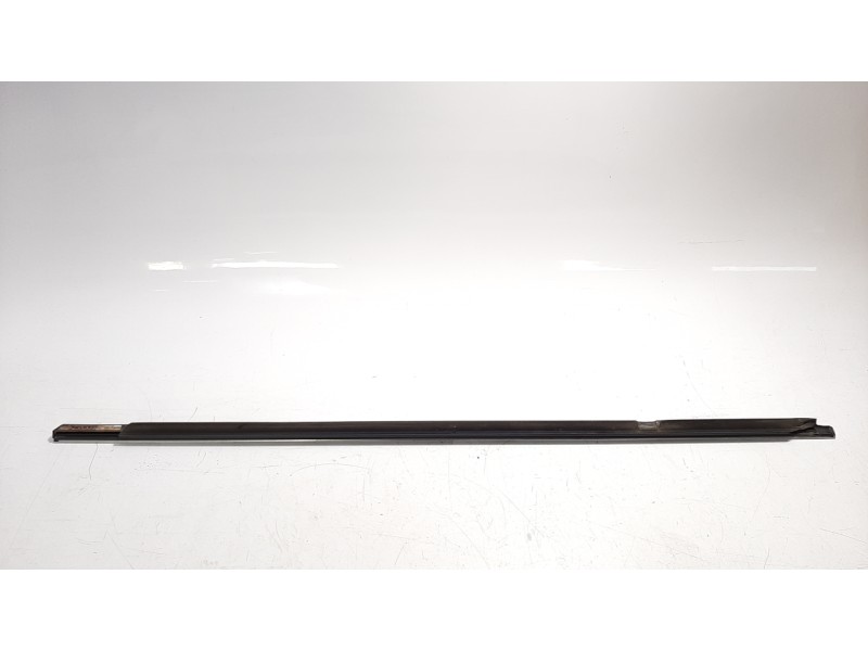 Recambio de moldura para volkswagen passat lim. (362) 2.0 tdi referencia OEM IAM 3AA937475A  