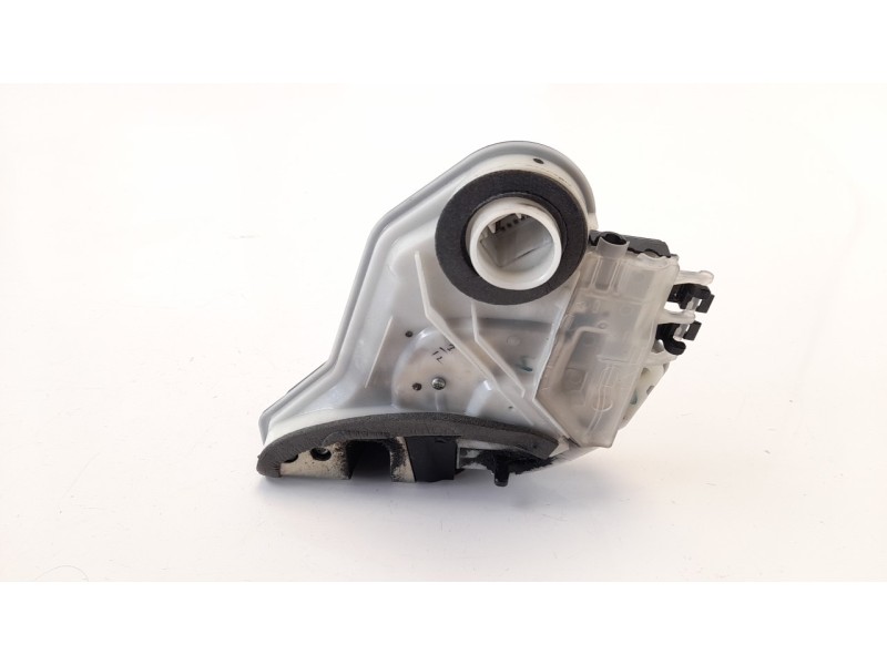 Recambio de cerradura puerta trasera izquierda para toyota aygo 1.0 cat referencia OEM IAM 6906002390  