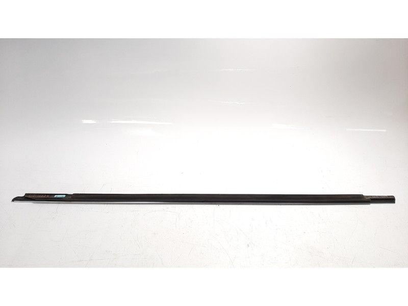 Recambio de moldura para volkswagen passat lim. (362) 2.0 tdi referencia OEM IAM 3AA837476A  