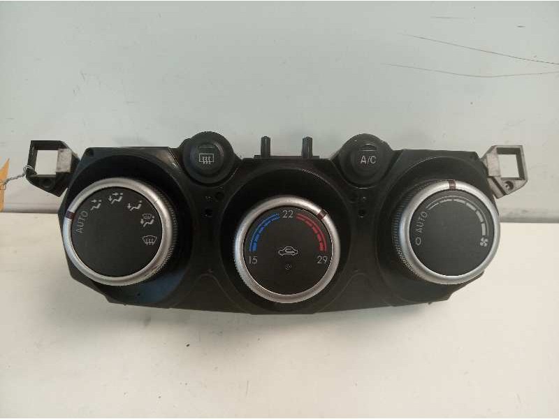 Recambio de mando climatizador para mazda 2 lim. (de) 1.4 diesel cat referencia OEM IAM DL5461190A 40117 0B24A