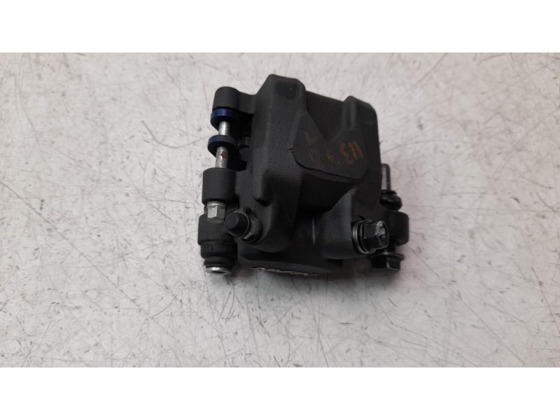 Recambio de pinza de freno trasera derecha para honda nc 750 referencia OEM IAM 43150MKAD81  