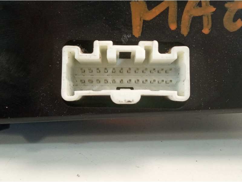 Recambio de mando climatizador para mazda 2 lim. (de) 1.4 diesel cat referencia OEM IAM DL5461190A 40117 0B24A