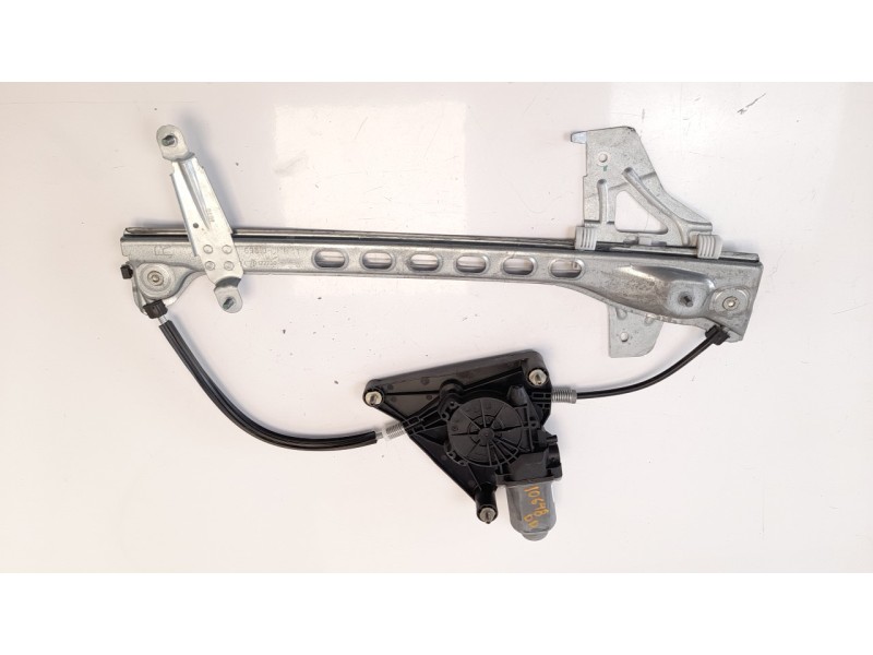 Recambio de elevalunas delantero derecho para toyota aygo 1.0 cat referencia OEM IAM 698100H031 106075801 