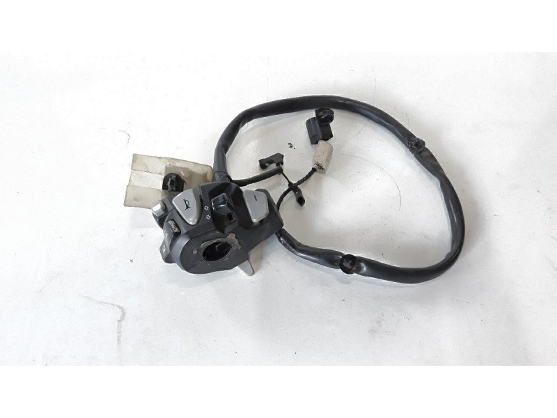 Recambio de piña luces izquierda para honda nc 750 referencia OEM IAM 35200MKWD01  