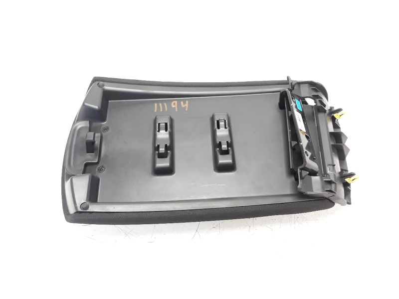 Recambio de apoyabrazos central para renault kadjar 1.5 dci diesel fap energy referencia OEM IAM 969204350R  