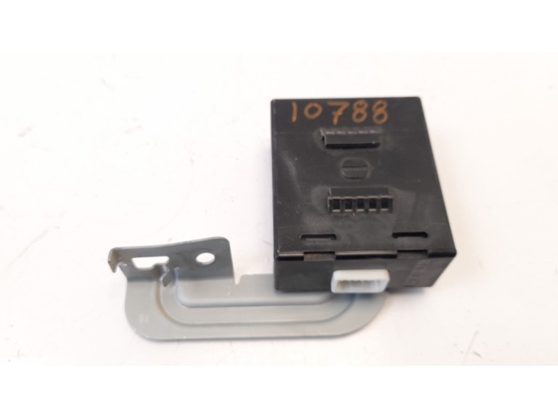 Recambio de modulo electronico para nissan nv 200 (m20) 1.5 dci cat referencia OEM IAM 40740JX50A  