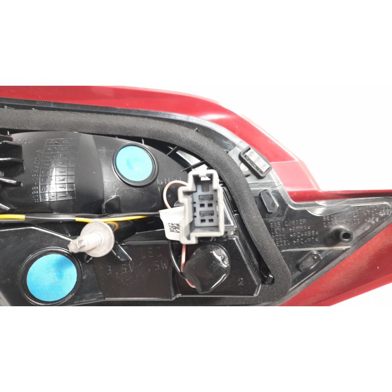 Recambio de piloto trasero derecho interior para ford fiesta (ce1) 1.0 ecoboost cat referencia OEM IAM H1BB13A602BH  