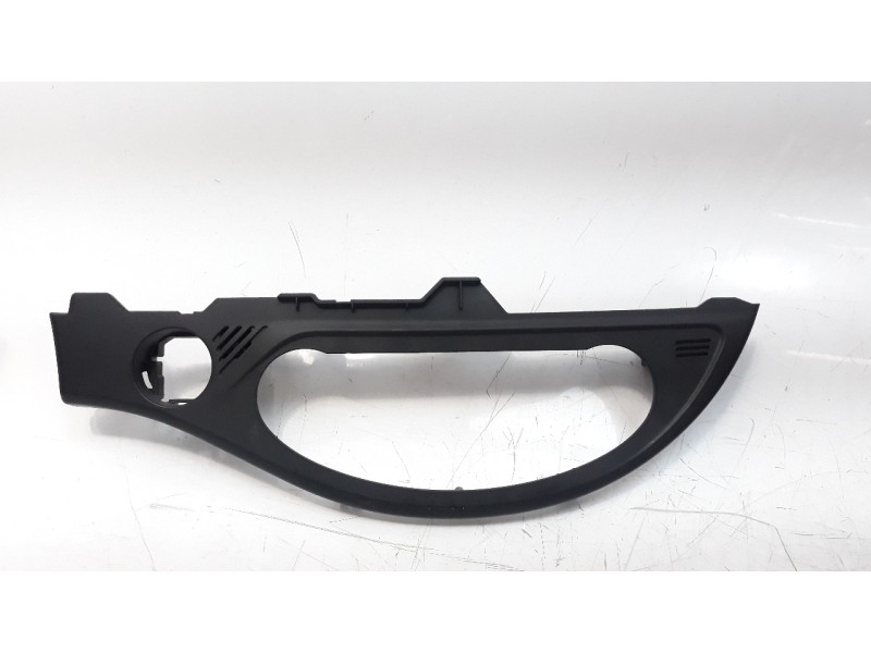 Recambio de moldura para toyota yaris referencia OEM IAM 554060D390C2  