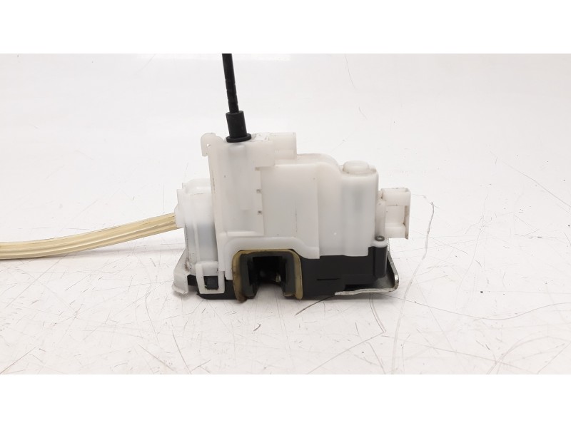 Recambio de cerradura puerta trasera izquierda para fiat tipo ii (357) berlina 1.3 16v m-jet cat referencia OEM IAM 519834810  