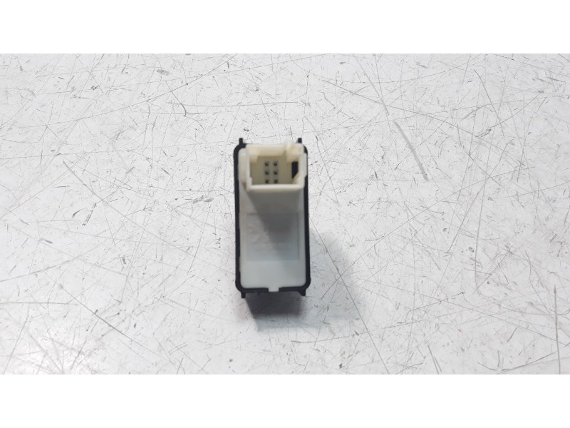 Recambio de mando elevalunas delantero derecho para peugeot 308 1.2 12v e-thp referencia OEM IAM 98220313ZD  