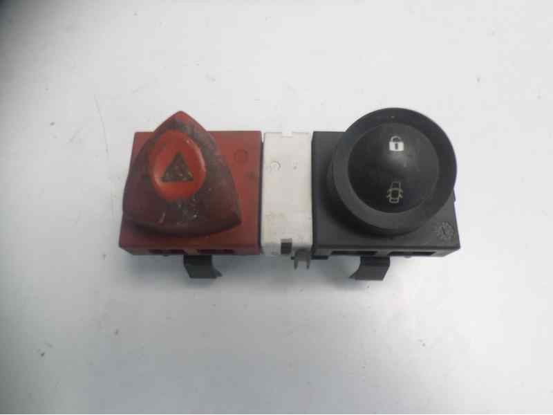 Recambio de warning para renault megane ii familiar dynamique confort referencia OEM IAM 8200095493  