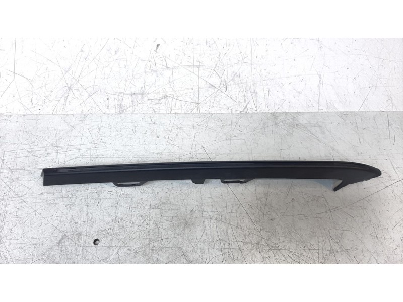 Recambio de molduras delanteras para porsche cayenne (typ 92aa) diesel referencia OEM IAM 7P5807878P  