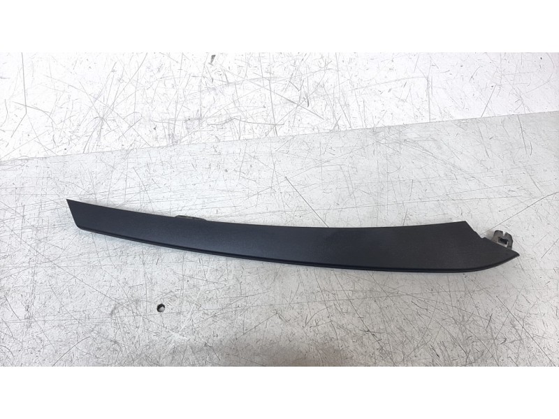 Recambio de molduras delanteras para porsche cayenne (typ 92aa) diesel referencia OEM IAM 7P5807878P  