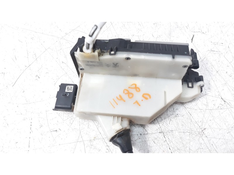 Recambio de cerradura puerta trasera derecha para citroen c4 lim. live edition referencia OEM IAM 9685352080  
