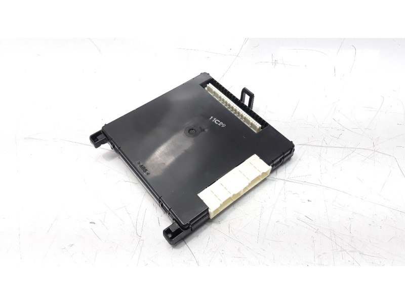 Recambio de modulo electronico para toyota yaris referencia OEM IAM 892210D870  