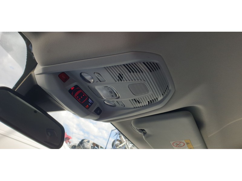 Recambio de luz interior para peugeot 3008 allure referencia OEM IAM 96781444ZD  