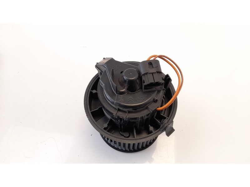 Recambio de ventilador calefaccion para toyota aygo 1.0 cat referencia OEM IAM T918262  
