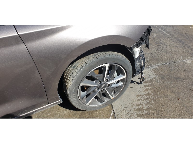 Recambio de mangueta delantera derecha para hyundai i30 (pd) 1.4 cat referencia OEM IAM 51716G4AA0  