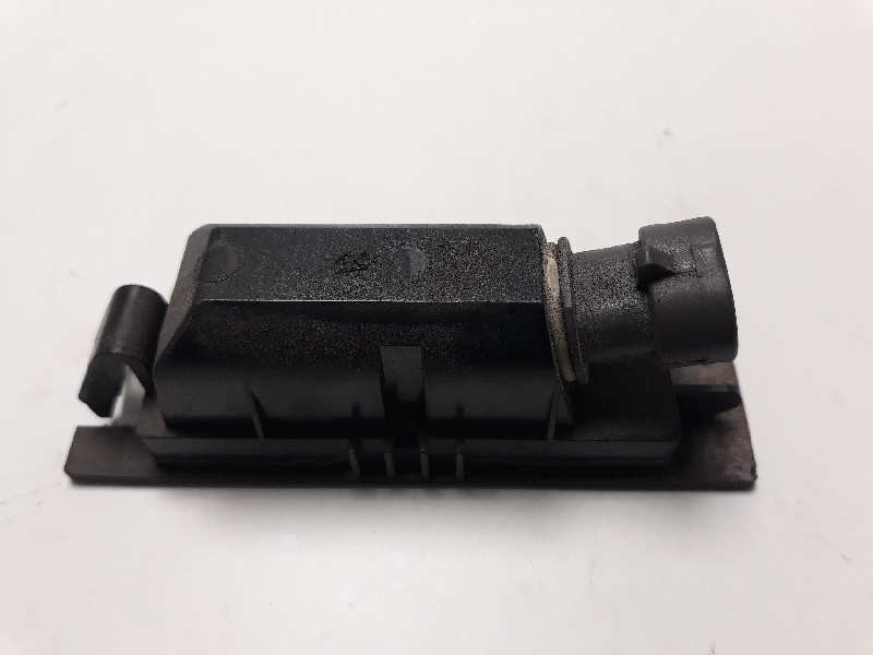 Recambio de piloto matricula para opel corsa e selective referencia OEM IAM 13251936  