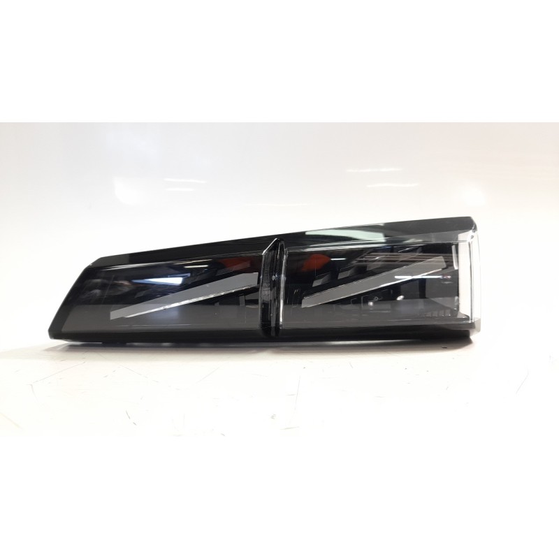Recambio de piloto trasero derecho interior para peugeot 308 1.2 12v e-thp referencia OEM IAM 9835300380  
