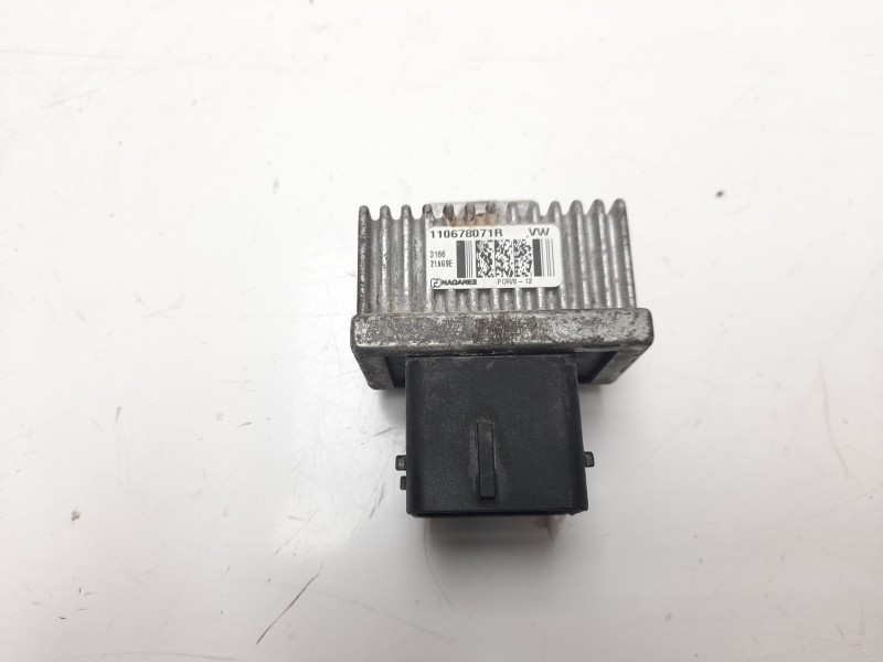 Recambio de caja precalentamiento para dacia sandero stepway referencia OEM IAM 110678071R  