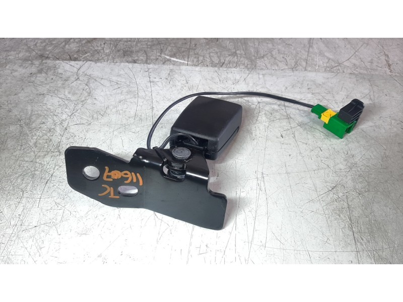 Recambio de enganche cinturon trasero central para jeep renegade 1.6 m-jet cat referencia OEM IAM 735644474  