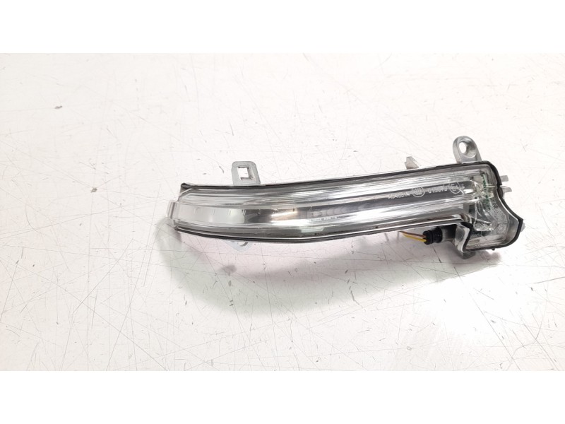 Recambio de piloto retrovisor derecho para bmw serie 3 lim. (f30) 318d referencia OEM IAM 63137280772  