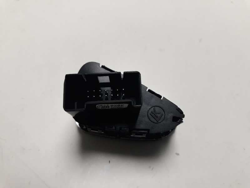 Recambio de interruptor para opel corsa e selective referencia OEM IAM 13363626  