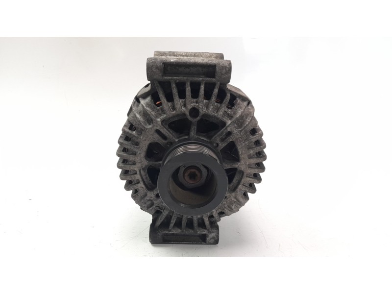 Recambio de alternador para mercedes-benz clase c (w204) coupe 2.1 cdi cat referencia OEM IAM A0009060401 ALF330451 A439738