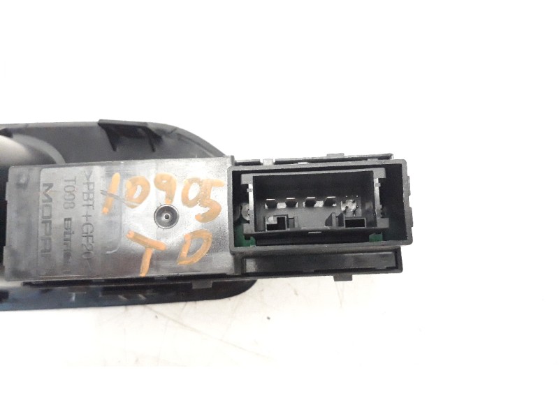 Recambio de mando elevalunas trasero derecho para fiat tipo ii (357) berlina 1.3 16v m-jet cat referencia OEM IAM 7356546670  