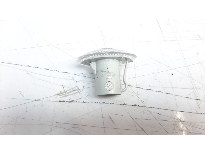 Recambio de piloto lateral derecho para fiat nuova 500 (150) 0.9 cat referencia OEM IAM A045496  