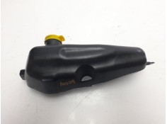 Recambio de deposito limpia para dacia sandero stepway referencia OEM IAM 289104583R   2