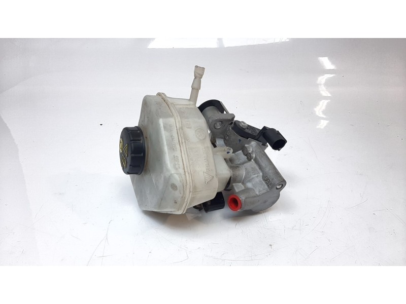 Recambio de bomba freno para porsche cayenne (typ 92aa) diesel referencia OEM IAM 7P0611303A  