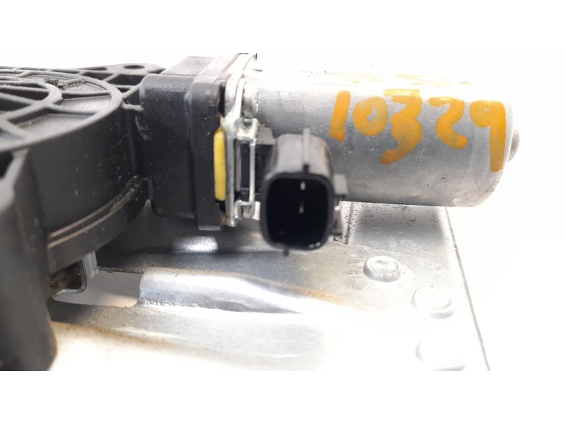 Recambio de elevalunas delantero derecho para dacia sandero stepway referencia OEM IAM 807209299R  