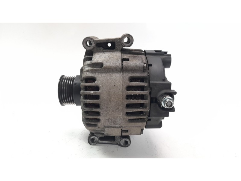 Recambio de alternador para mercedes-benz clase c (w204) coupe 2.1 cdi cat referencia OEM IAM A0009060401 ALF330451 A439738