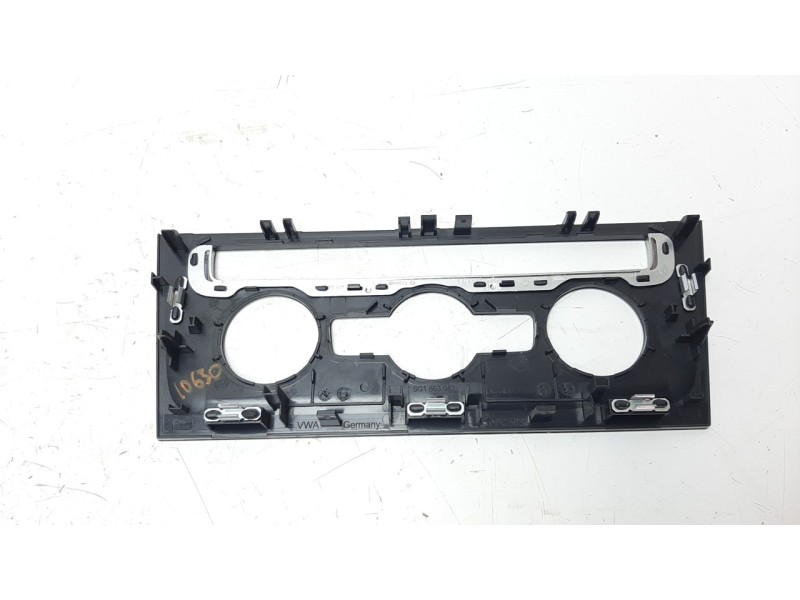 Recambio de moldura para volkswagen golf vii lim. (bq1) 1.0 tsi referencia OEM IAM 5G1863100  