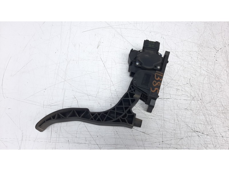 Recambio de potenciometro pedal para seat toledo (1m2) 1.9 tdi referencia OEM IAM 1J1721503K  