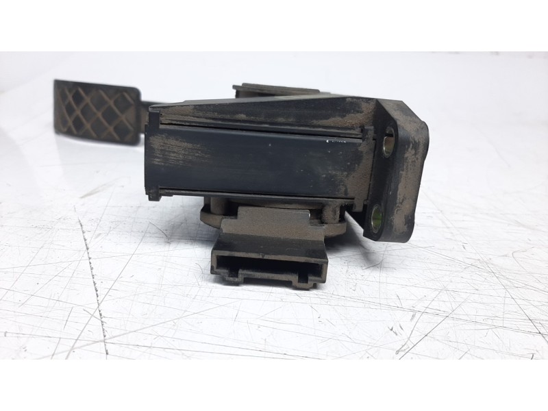 Recambio de potenciometro pedal para seat toledo (1m2) 1.9 tdi referencia OEM IAM 1J1721503K  