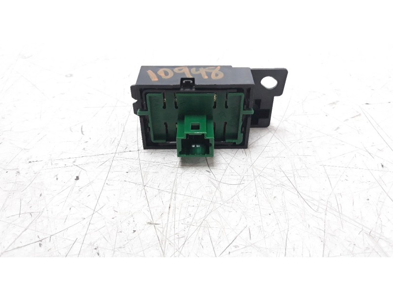 Recambio de interruptor para dacia sandero 1.5 dci diesel fap cat referencia OEM IAM 251560996R  