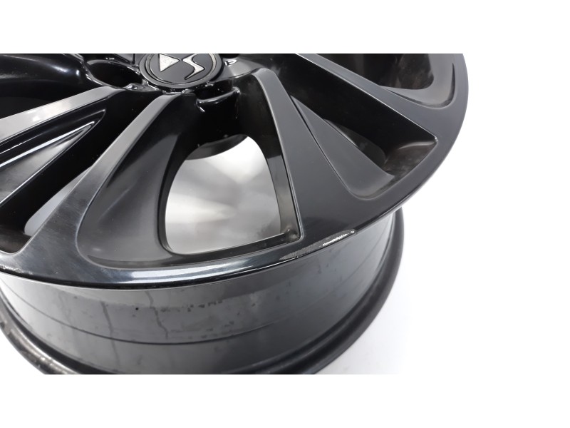 Recambio de llanta para ds 4 1.6 blue-hdi fap referencia OEM IAM 17PULGADAS 9688832277 96888322ZZ