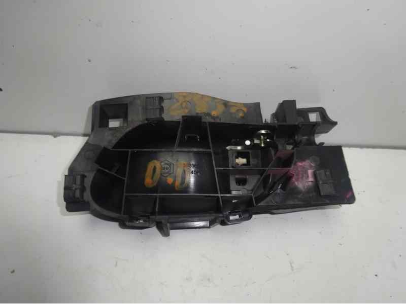 Recambio de maneta interior delantera derecha para peugeot 207 sport referencia OEM IAM 96555516VD  