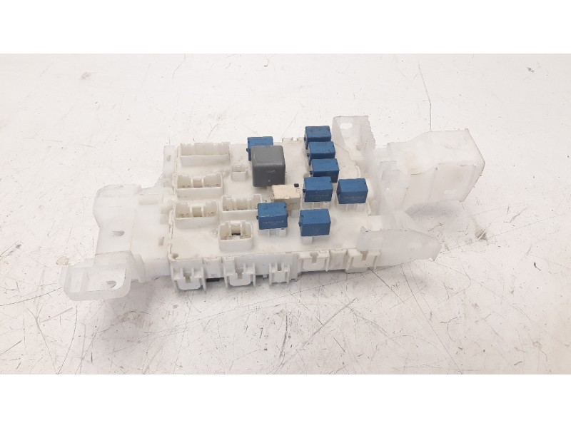 Recambio de caja reles / fusibles para suzuki vitara 1.6 ddis comfort 4x4 referencia OEM IAM AA1A4881  