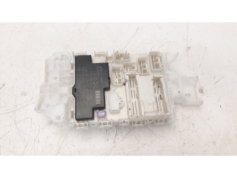 Recambio de caja reles / fusibles para suzuki vitara 1.6 ddis comfort 4x4 referencia OEM IAM AA1A4881  