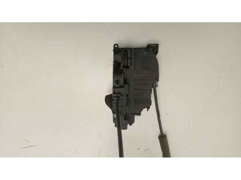 Recambio de cerradura puerta trasera derecha para renault laguna iii authentique referencia OEM IAM 825000003R  