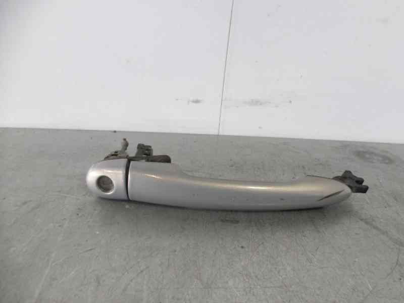 Recambio de maneta exterior delantera izquierda para renault megane ii classic berlina confort expression referencia OEM IAM 770