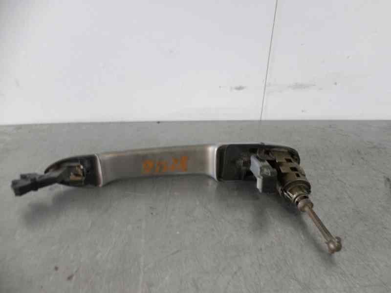 Recambio de maneta exterior delantera izquierda para renault megane ii classic berlina confort expression referencia OEM IAM 770